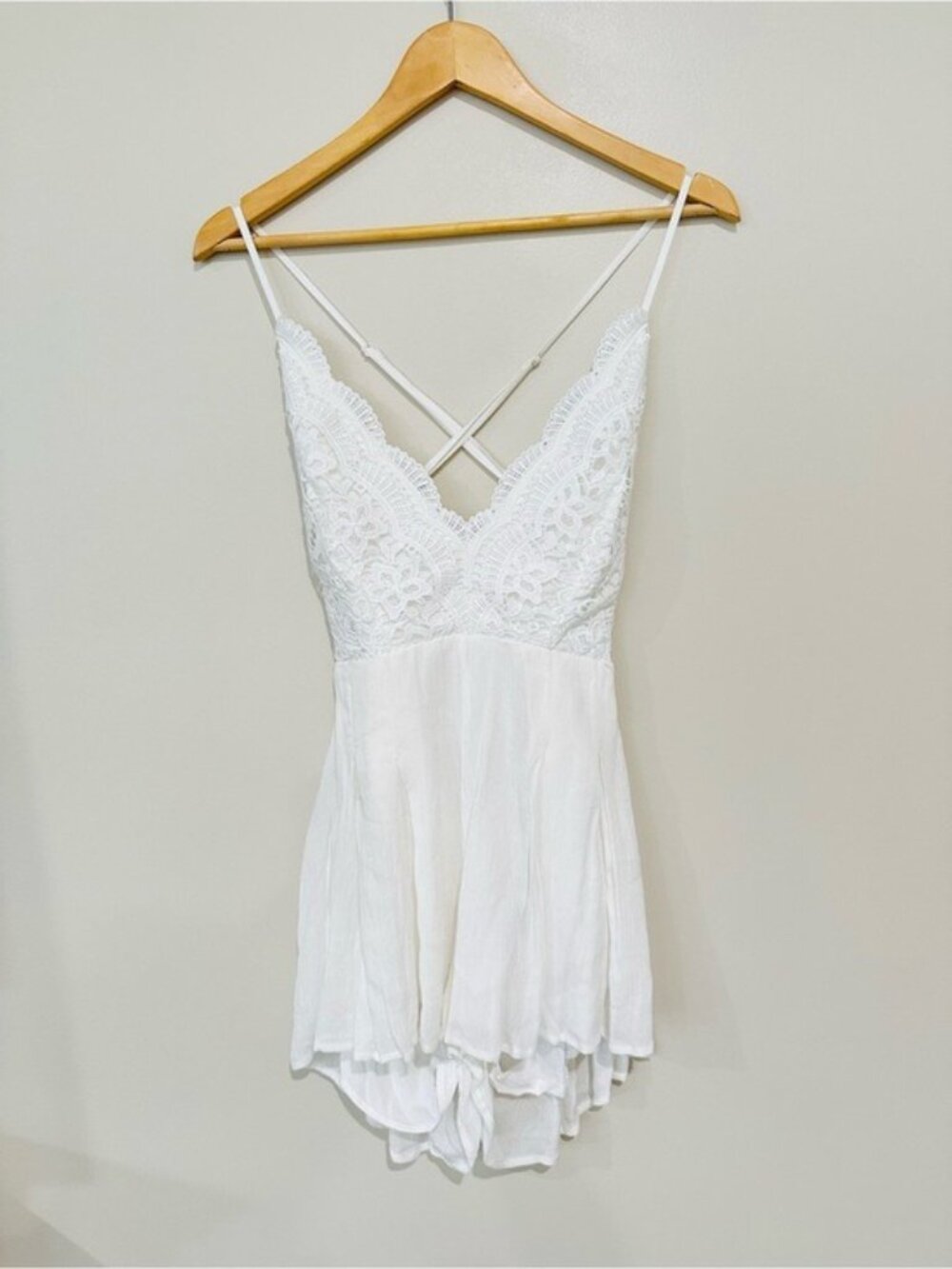 Lulus White Lace Romper XS Cottagecore Bridal Coquette NWT - Picture 3 of 11